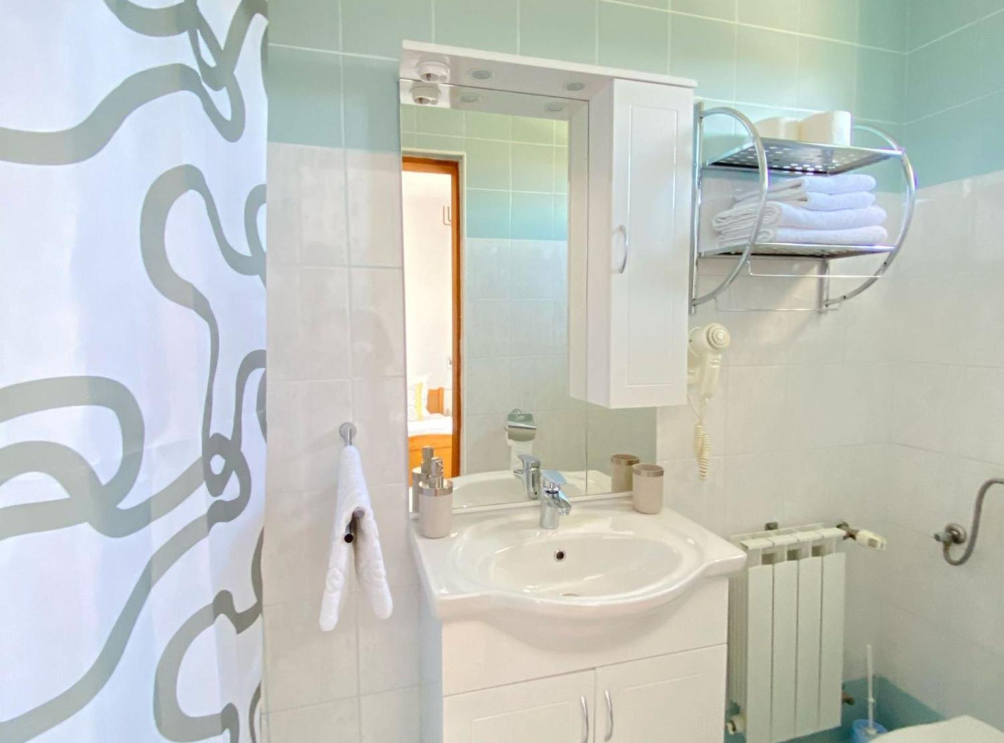 M&N Zafran Hotel Grabovac  Luaran gambar