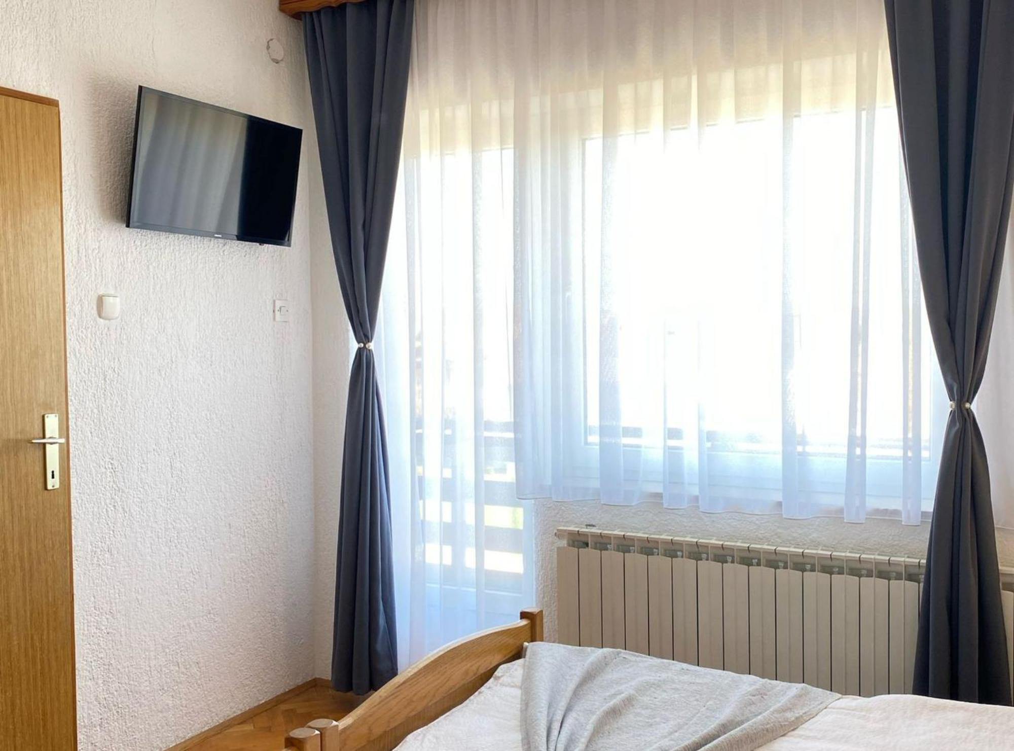 M&N Zafran Hotel Grabovac  Luaran gambar