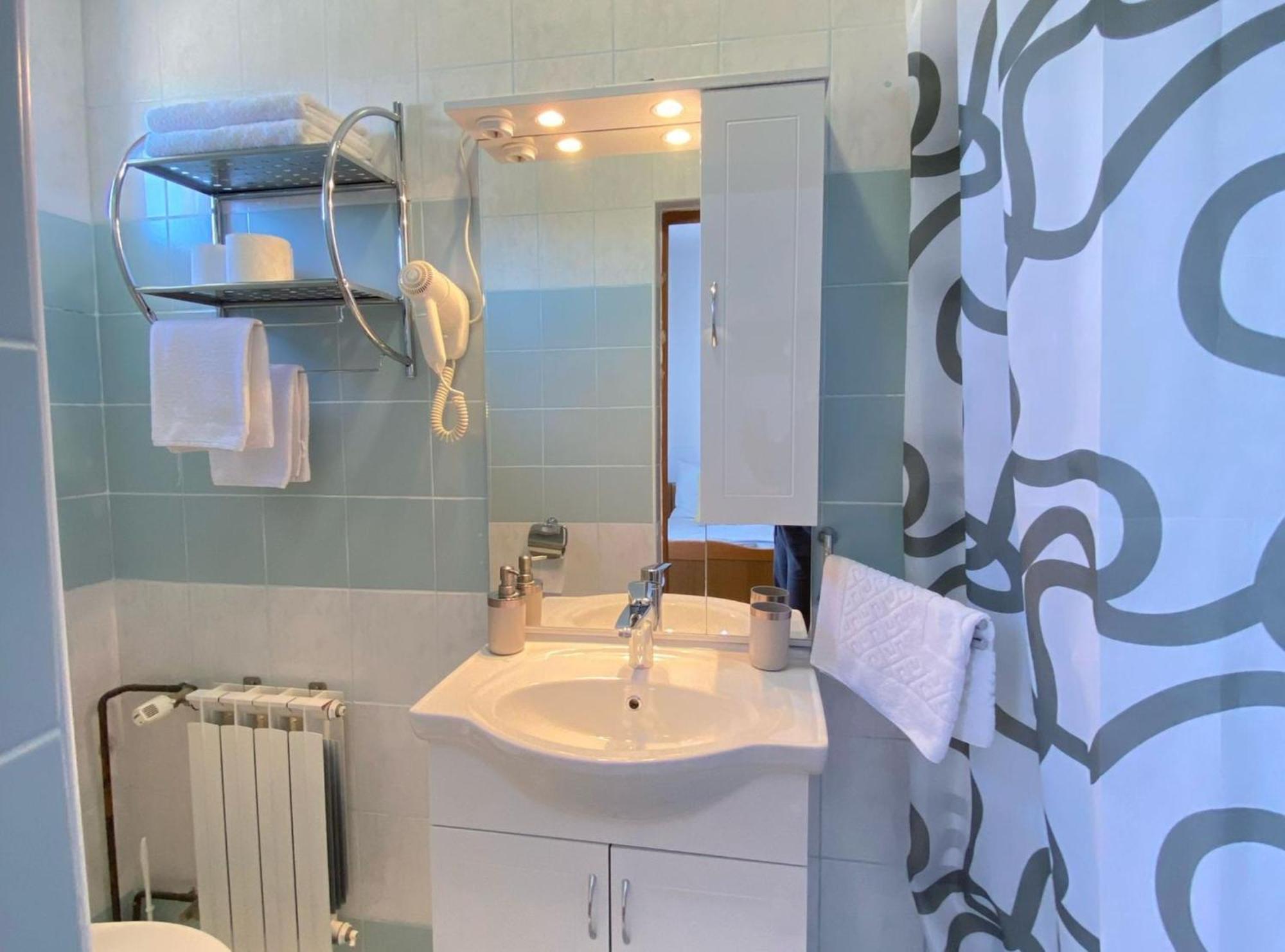 M&N Zafran Hotel Grabovac  Luaran gambar