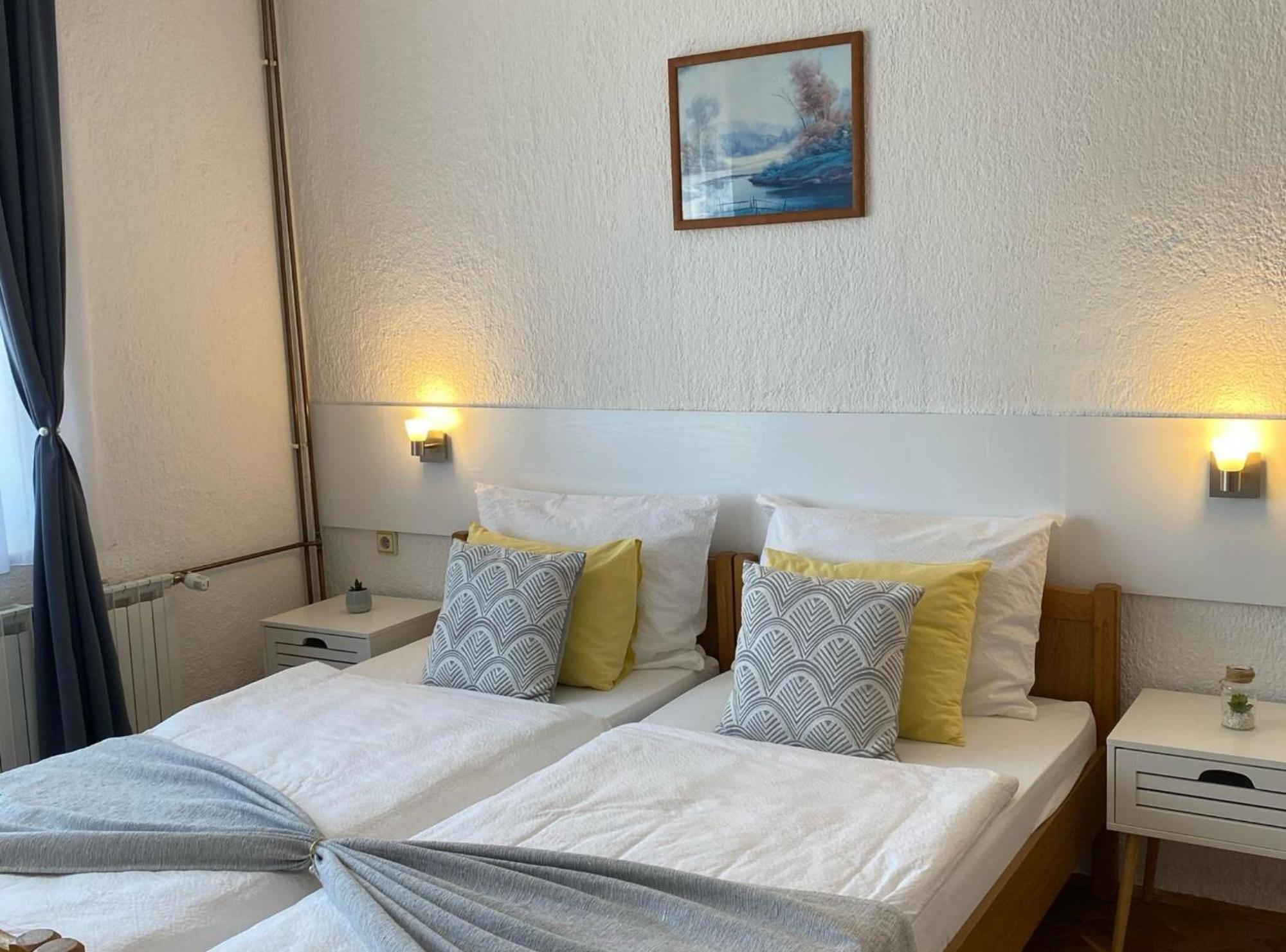 M&N Zafran Hotel Grabovac  Luaran gambar